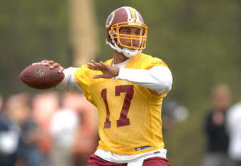 ASHBURN, VA - MAY 1:  Jason Campbell #17 of the Washington Redskins throws a pass during minicamp on May 1, 2009 at Redskins Park in Ashurn, Virginia.   (Photo by Mitchell Layton/Getty Images)