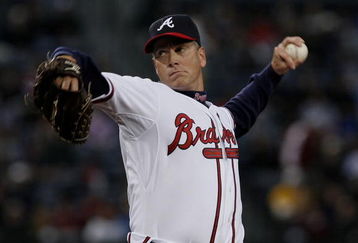 ATLANTA - MARCH 31: Pitcher Tom Glavine #47 of the Atlanta Braves throws a pitch during the game against the Pittsburgh Pirates at Turner Field March 31, 2008 in Atlanta, Georgia.  (Photo by Mike Zarrilli/Getty Images)