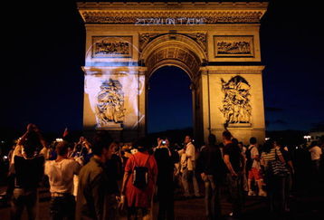 BERLIN - JULY 09:  A portrait of Zinedine Zidane  is projected on the Arc de Triomphe after the World Cup final between France and Italy July 9, 2006 in Paris, France. Italy won in a penalty shootout. (Photo by Pascal Le Segretain/Getty Images)