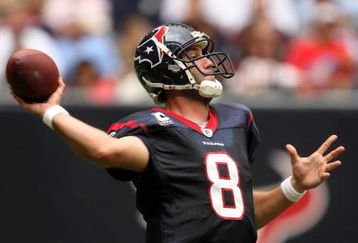 HOUSTON - DECEMBER 14:  Quarterback Matt Schaub #8 of the Houston Texans throws a pass against the Tennessee Titans on December 14, 2008 at Reliant Stadium in Houston, Texas.  (Photo by Stephen Dunn/Getty Images)