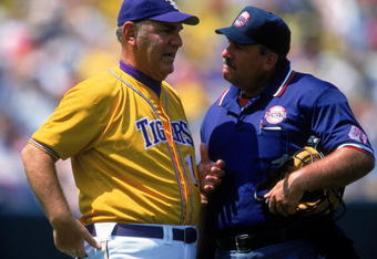 12 Jun 2000:  Head Coach Skip Bertman #15 of the Louisiana State Tigers talks to a referee during the College World Series Game against the Texas Longhorns at Rosenblatt Stadium in Omaha, Nebraska.  The Tigers defeated the Longhorns 13-5.Mandatory Credit: Andy Lyons  /Allsport