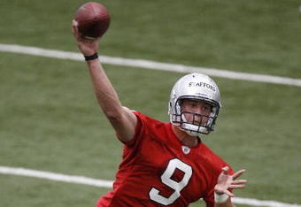 ALLEN PARK, MI - MAY 01:  Matt Stafford #9 of the Detroit Lions throws during rookie orientation camp at the Detroit Lions Headquarters and Training Facility on May 1, 2009 in Allen Park, Michigan.  (Photo by Gregory Shamus/Getty Images)