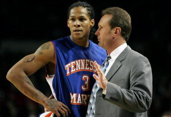 LOUISVILLE, TN - NOVEMBER 19:  Head coach Bret Campbell of the University of Tennessee at Martin Skyhawks talks to his teammate Jeremy Kelly during the game against the University of Louisville Cardinals at Freedom Hall on November 19, 2005 in Louisville, Kentucky.  Louisville won 78-61.  (Photo by Andy Lyons/Getty Images)