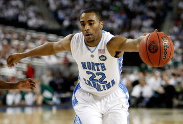 DETROIT - APRIL 06:  Wayne Ellington #22 of the North Carolina Tar Heels moves the ball while taking on the Michigan State Spartans during the 2009 NCAA Division I Men's Basketball National Championship game at Ford Field on April 6, 2009 in Detroit, Michigan.  (Photo by Streeter Lecka/Getty Images)