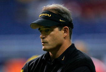 SAN ANTONIO - DECEMBER 1:  Head coach Gary Pinkel of the Missouri Tigers looks on before a game with the Oklahoma Sooners during the Big 12 Championship at the Alamodome December 1, 2007 in San Antonio, Texas.  (Photo by Ronald Martinez/Getty Images)
