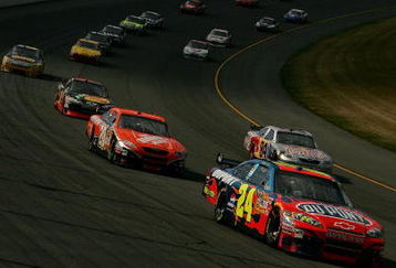BROOKLYN, MI - AUGUST 17:  Jeff Gordon, driver of the #24 DuPont Chevrolet during the NASCAR Sprint Cup Series 3M Performance 400 at Michigan International Speedway on August 17, 2008 in Brooklyn, Michigan.  (Photo by Ronald Martinez/Getty Images)