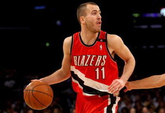 LOS ANGELES, CA - JANUARY 04:  Sergio Rodriguez #11 of the Portland Trail Blazers controls the ball against the Los Angeles Lakers on January 4, 2009 at Staples Center in Los Angeles, California.  The Lakers won 100-86.   NOTE TO USER: User expressly acknowledges and agrees that, by downloading and/or using this Photograph, user is consenting to the terms and conditions of the Getty Images License Agreement.  (Photo by Stephen Dunn/Getty Images)
