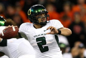 CORVALLIS, OR - NOVEMBER 29:  Quarterback Jeremiah Masoli #2  of the Oregon Ducks throws a pass against the Oregon State Beavers at Reser Stadium on November 29, 2008 in Corvalis, Oregon.  (Photo by Jonathan Ferrey/Getty Images)