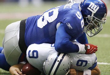 Giants_defense_feature