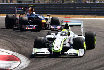 ISTANBUL, TURKEY - JUNE 07:  Jenson Button of Great Britain and Brawn GP leads from Sebastian Vettel of Germany and Red Bull Racing during the Turkish Formula One Grand Prix at Istanbul Park on June 7, 2009, in Istanbul, Turkey.  (Photo by Clive Mason/Getty Images)