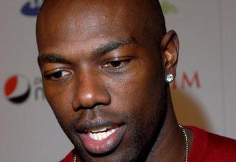 TAMPA, FL - JANUARY 30:  Dallas Cowboys Wide Receiver Terrell Owens arrives for the Maxim Magazine Super Bowl XLIII party at The Ritz Ybor on January 30, 2009 in Tampa, Florida.  (Photo by Tim Boyles/Getty Images)