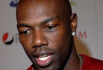 TAMPA, FL - JANUARY 30:  Dallas Cowboys Wide Receiver Terrell Owens arrives for the Maxim Magazine Super Bowl XLIII party at The Ritz Ybor on January 30, 2009 in Tampa, Florida.  (Photo by Tim Boyles/Getty Images)