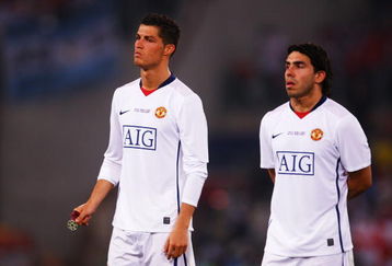 ROME - MAY 27:  Carlos Tevez of Manchester United and Cristiano Ronaldo of Manchester United look dejected after Barcelona won the UEFA Champions League Final match between Barcelona and Manchester United at the Stadio Olimpico on May 27, 2009 in Rome, Italy. Barcelona won 2-0.  (Photo by Laurence Griffiths/Getty Images)