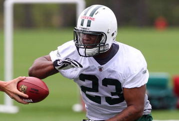 FLORHAM PARK, NJ - MAY 02:  Shonn Greene #23 of the New York Jets practices during minicamp on May 2, 2009 at the Atlantic Health Jets Training Center in Florham Park, New Jersey.  (Photo by Jim McIsaac/Getty Images)