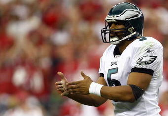 GLENDALE, AZ - JANUARY 18:  Quarterback Donovan McNabb #5 of the Philadelphia Eagles calls a time out during the NFC championship game against the Arizona Cardinals on January 18, 2009 at University of Phoenix Stadium in Glendale, Arizona.  (Photo by Jamie Squire/Getty Images)