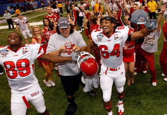 NEW ORLEANS - JANUARY 02:  Siaki Cravens #64 of the Utah Utes celebrates after defeating the Alabama Crimson Tide 31-17 during the 75th Allstate Sugar Bowl at the Louisiana Superdome on January 2, 2009 in New Orleans, Louisiana.  (Photo by Chris Graythen/Getty Images)
