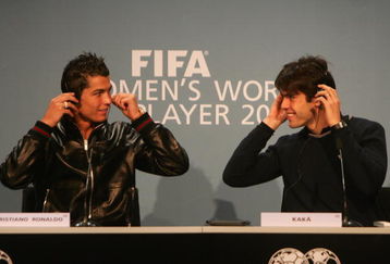 ZURICH, SWITZERLAND - DECEMBER 17:  Cristiano Ronaldo (L) of Manchester United and Portugal sits alongside Kaka  of AC Milan and Brazil  during the FIFA World Player of The Year Gala 2007 at the Zurich Opera House on December 17, 2007 in Zurich, Switzerland.  (Photo by Michael Steele/Getty Images)