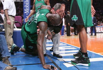 NEW YORK - FEBRUARY 06:  Kevin Garnett #5 of the Boston Celtics is injured against the New York Knicks at Madison Square Garden on February 6, 2009 in New York City. NOTE TO USER: User expressly acknowledges and agrees that, by downloading and/or using this Photograph, User is consenting to the terms and conditions of the Getty Images License Agreement.  (Photo by Chris McGrath/Getty Images)