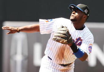 NEW YORK - MAY 31:  Luis Castillo #1 of the New York Mets in action against the Florida Marlins during their game on May 31, 2009 at Citi Field in the Flushing neighborhood of the Queens borough of New York City.  (Photo by Al Bello/Getty Images)