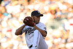 SAN DIEGO - APRIL 06:  Pitcher Jake Peavy #44 of the San Diego Padres throws a pitch against the Los Angeles Dodgers on April 6, 2009 at Petco Park in San Diego, California.  The Dodgers won 4-1.  (Photo by Stephen Dunn/Getty Images)