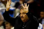 ORLANDO, FL - JUNE 11:  Head coach Stan Van Gundy of the Orlando Magic calls a play in overtime against the Los Angeles Lakers in Game Four of the 2009 NBA Finals on June 11, 2009 at Amway Arena in Orlando, Florida.  NOTE TO USER:  User expressly acknowledges and agrees that, by downloading and or using this photograph, User is consenting to the terms and conditions of the Getty Images License Agreement.  (Photo by Chris Graythen/Getty Images)