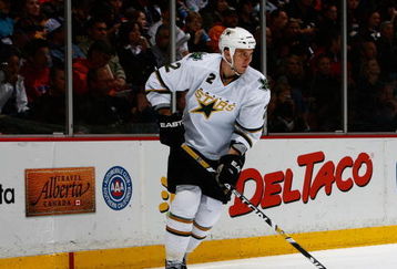 ANAHEIM, CA - APRIL 10:  Nicklas Grossman #2 of the Dallas Stars skates against the Anaheim Ducks at the Honda Center on April 10, 2009 in Anaheim, California. The Ducks defeated the Stars 4-3 in a shootout.  (Photo by Jeff Gross/Getty Images)