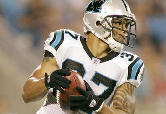 CHARLOTTE, NC - AUGUST 24: Nick Goings #37 of the Carolina Panthers carries the ball during the preseason NFL game against the New England Patriots at Bank of America Stadium August 24, 2007, in Charlotte, N.C. (Photo by Grant Halverson/Getty Images)