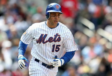 NEW YORK - APRIL 19:  Carlos Beltran #15 of the New York Mets runs the bases against the Milwaukee Brewers at Citi Field on April 19, 2009 in the Flushing neighborhood of the Queens borough of New York City.  (Photo by Nick Laham/Getty Images)