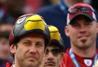 TAMPA, FL - FEBRUARY 01:  Fans of the Arizona Cardinals pose with the Arizona state flag in the stands prior to Super Bowl XLIII against the Pittsburgh Steelers on February 1, 2009 at Raymond James Stadium in Tampa, Florida.  (Photo by Jamie Squire/Getty Images)