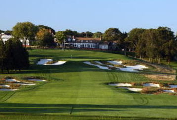 BETHPAGE, NY - SEPTEMBER 23:  The par 4, 18th hole on the Black Course at Bethpage State Park, venue for the 2009 US Open Championship, on September 23, 2008 in Bethpage, New York.  (Photo by David Cannon/Getty Images)