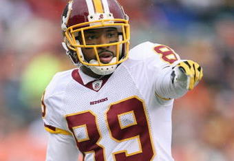 CINCINNATI - DECEMBER 14:  Santana Moss #89 of the Washington Redskins points on the field during the NFL game against the Cincinnati Bengals at Paul Brown Stadium December 14, 2008 in Cincinnati, Ohio. (Photo by Andy Lyons/Getty Images)