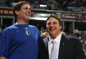 SACRAMENTO, CA - JANUARY 14:  Owner of the Dallas Mavericks Mark Cuban (L) laughs with owner of the Sacramento Kings Gavin Maloof during an NBA game at ARCO Arena January 14, 2008 in Sacramento, California. NOTE TO USER: User expressly acknowledges and agrees that, by downloading and/or using this Photograph, user is consenting to the terms and conditions of the Getty Images License Agreement.  (Photo by Jed Jacobsohn/Getty Images)