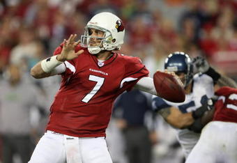 GLENDALE, AZ - DECEMBER 28: Quarterback Matt Leinart #7 of the Arizona Cardinals throws a pass against the Seattle Seahawks on December 28, 2008 at University of Phoenix Stadium in Glendale, Arizona.  The Cardinals won 34-21.  (Photo by Stephen Dunn/Getty Images)