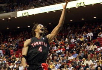 ORLANDO, FL - NOVEMBER 18:  Chris Bosh #4 of the Toronta Raptors scores during a game against the Orlando Magic on November 18, 2008 at Amway Arena in Orlando, Florida.  NOTE TO USER: User expressly acknowledges and agrees that, by downloading and/or using this Photograph, user is consenting to the terms and conditions of the Getty Images License Agreement.  (Photo by Sam Greenwood/Getty Images)