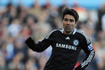 BIRMINGHAM, UNITED KINGDOM - FEBRUARY 21: Deco of Chelsea in action during the Barclays Premier League match between Aston Villa and Chelsea at Villa Park on February 21, 2009 in Birmingham, England.  (Photo by Shaun Botterill/Getty Images)