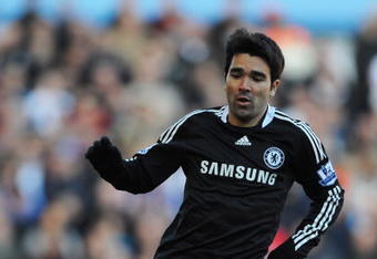 BIRMINGHAM, UNITED KINGDOM - FEBRUARY 21: Deco of Chelsea in action during the Barclays Premier League match between Aston Villa and Chelsea at Villa Park on February 21, 2009 in Birmingham, England.  (Photo by Shaun Botterill/Getty Images)