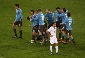 PRETORIA, SOUTH AFRICA - JUNE 15:  Landon Donovan of USA looks on as Italy celebrate their second goal during the FIFA Confederations Cup match between USA and Italy at Loftus Versfeld Stadium on June 15, 2009 in Pretoria, South Africa.  (Photo by Jamie McDonald/Getty Images)