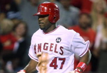 ANAHEIM, CA - MAY 08:  Howie Kendrick #47 of the Los Angeles Angels of Anaheim runs home to score on his two RBI inside the park home run in the sixth inning against the Kansas City Royals on May 8, 2009 at Angel Stadium in Anaheim, California.  (Photo by Stephen Dunn/Getty Images)