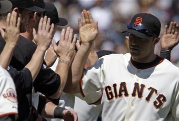Giants_victory_feature