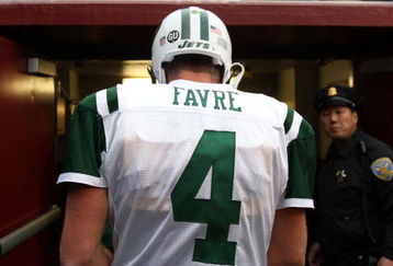 SAN FRANCISCO - DECEMBER 07:  Brett Favre #4 of the New York Jets  leaves the field after his game against the San Francisco 49ers during an NFL game on December 7, 2008 at Candlestick Park in San Francisco, California.  (Photo by Jed Jacobsohn/Getty Images)