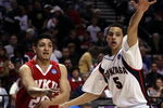 PORTLAND, OR - MARCH 21:  Orlando Mendez-Valdez #20 of the Western Kentucky Hilltoppers passes the ball past the arm of Austin Daye #5 of the Gonzaga Bulldogs in the first half during the second round of the NCAA Division I Men's Basketball Tournament at the Rose Garden on March 21, 2009 in Portland, Oregon.  (Photo by Jonathan Ferrey/Getty Images)