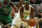CHICAGO - MARCH 17: Bill Walker #12 of the Boston Celtics looks to pass under pressure from Tim Thomas #2 of the Chicago Bulls on March 17, 2009 at the United Center in Chicago, Illinois. The Bulls defeated the Celtics 127-121. NOTE TO USER: User expressly acknowledges and agreees that, by downloading and/or using this Photograph, User is consenting to the terms and conditions of the Getty Images License Agreement. (Photo by Jonathan Daniel/Getty Images)