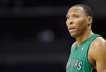 CHARLOTTE, NC - MARCH 16:  Shawn Marion #31 of the Toronto Raptors looks on against the Charlotte Bobcats during their game at Time Warner Cable Arena on March 16, 2009 in Charlotte, North Carolina.  NOTE TO USER: User expressly acknowledges and agrees that, by downloading and/or using this Photograph, user is consenting to the terms and conditions of the Getty Images License Agreement. (Photo by: Streeter Lecka/Getty Images)