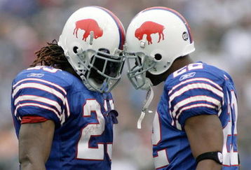 ORCHARD PARK, NY - SEPTEMBER 21:  Marshawn Lynch #23 and Fred Jackson #22 of the Buffalo Bills celebrate Lynch's first touchdown against the Oakland Raiders on September 21, 2008 at Ralph Wilson Stadium in Orchard Park, New York. Buffalo won 24-23. (Photo by Rick Stewart/Getty Images)