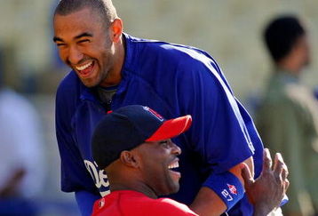 LOS ANGELES, CA - MAY 23:  Matt Kemp (L) of the Los Angeles Dodgers greets Torii Hunter of the Los Angeles Angels during batting practice at Dodger Stadium on May 23, 2009 in Los Angeles, California.  (Photo by Kevork Djansezian/Getty Images)
