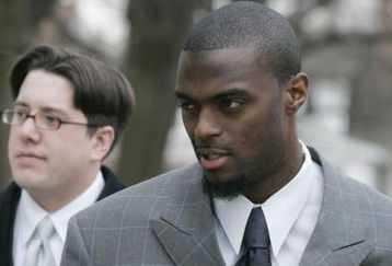 LEBANON - JANUARY 14: New York Giants wide receiver Plaxico Burress arrives at the Lebanon County Courthouse January 14, 2009 in Lebanon, Pa.  Burress is scheduled to appear in a civil trial in a dispute with an automobile dealer over what he owes in damages to a vehicle supplied to him by the dealership. (Photo by Chris Gardner/Getty Images)