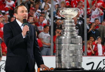DETROIT - JUNE 12:  NHL commissioner Gary Bettman speaks before presenting the Stanley Cup to the Pittsburgh Penguins after defeating the Detroit Red Wings in Game Seven of the 2009 NHL Stanley Cup Finals at Joe Louis Arena on June 12, 2009 in Detroit, Michigan.  (Photo by Jim McIsaac/Getty Images)