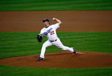 LOS ANGELES, CA - JUNE 16:  Clayton Kershaw #22 of the Los Angeles Dodgers pitches against the Oakland Athletics in the second inning at Dodger Stadium on June 16, 2009 in Los Angeles, California.  (Photo by Jeff Gross/Getty Images)