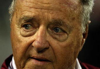 ORLANDO, FL - DECEMBER 27:  Florida State head coach Bobby Bowden watches the action during the Champs Bowl against the Wisconsin Badgers on December 27, 2008 at the Citrus Bowl in Orlando, Florida.  (Photo by Sam Greenwood/Getty Images)