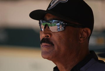 OAKLAND, CA - MAY 10: Manager Cito Gaston #43 of the Toronto Blue Jays looks on against the Oakland Athletics during a Major League Baseball game on May 10, 2009 at the Oakland Coliseum in Oakland, California. (Photo by Jed Jacobsohn/Getty Images)